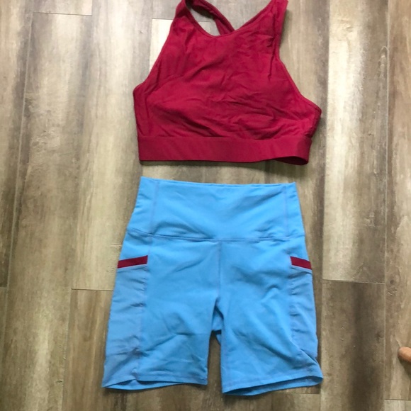 ✨2/$75 ✨ Fabletics Plunge 2-Piece Outfit - Picture 3 of 14